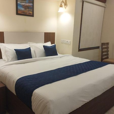 A.R Residency Hotel Chennai Bagian luar foto