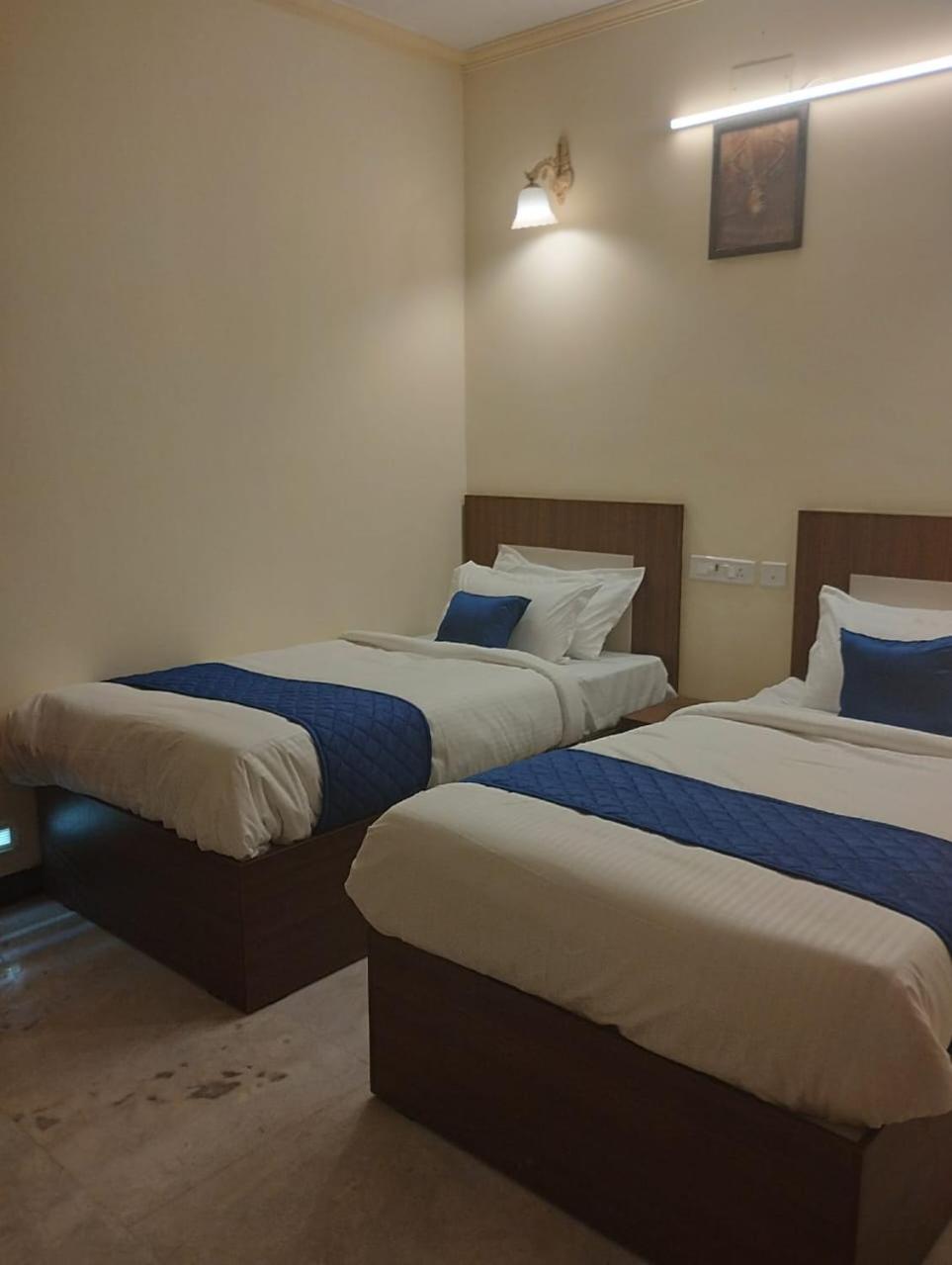 A.R Residency Hotel Chennai Bagian luar foto