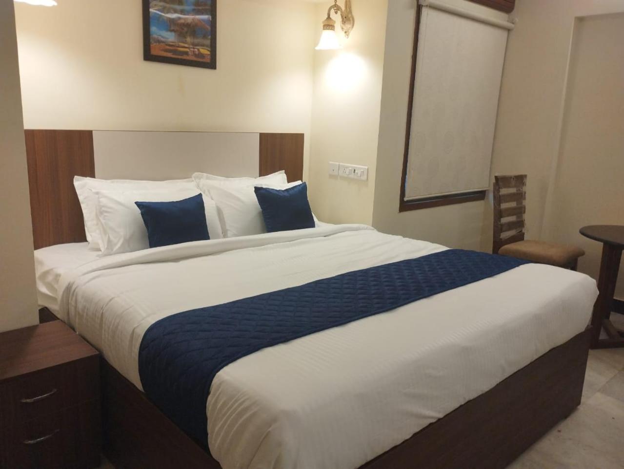 A.R Residency Hotel Chennai Bagian luar foto