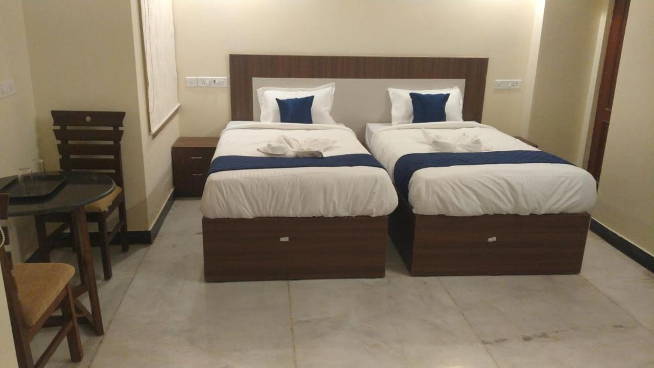 A.R Residency Hotel Chennai Bagian luar foto