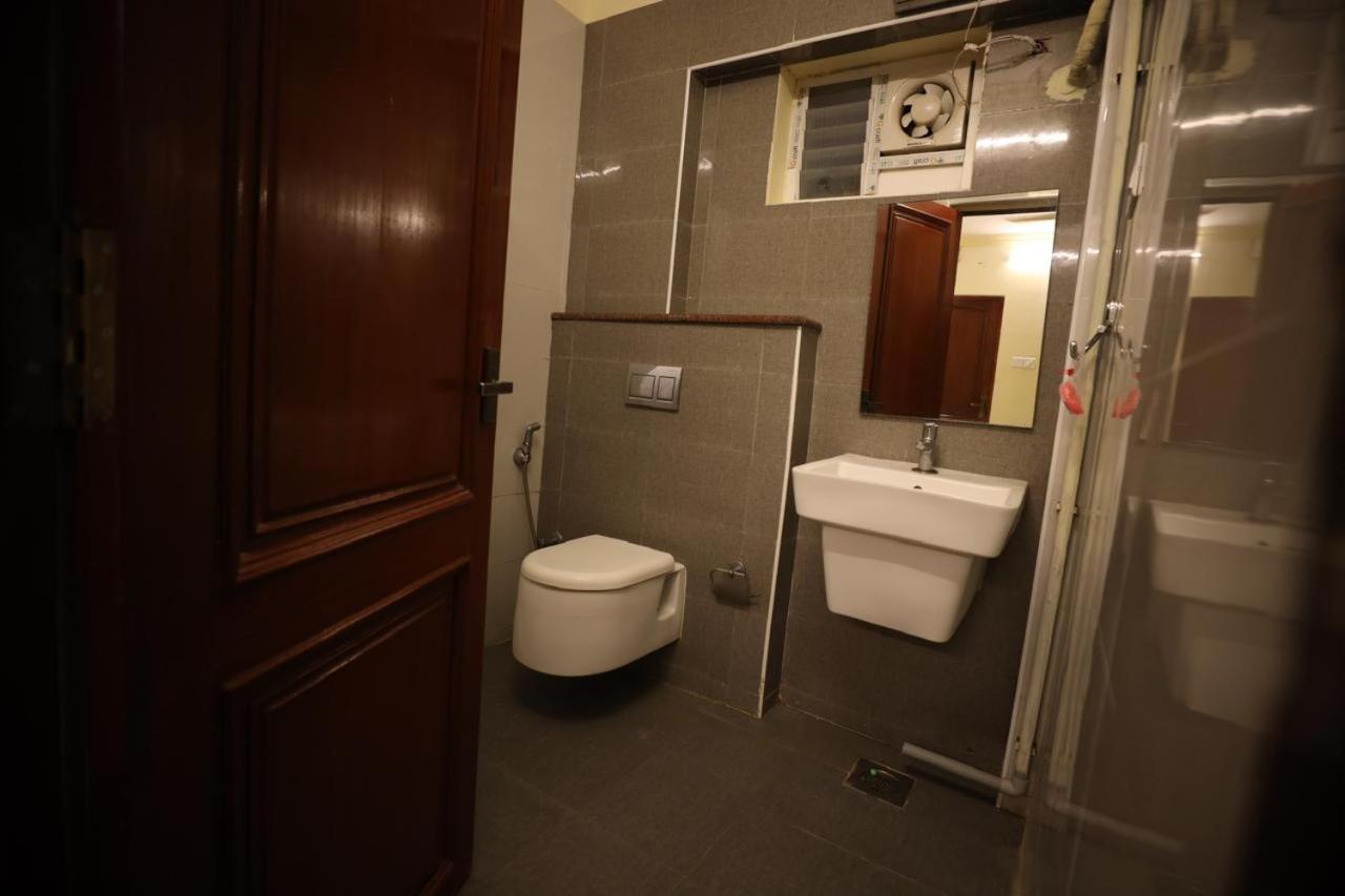 A.R Residency Hotel Chennai Bagian luar foto