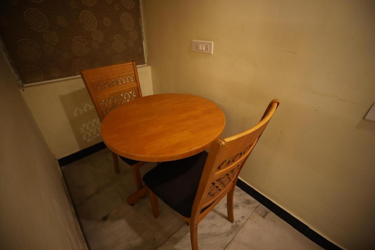 A.R Residency Hotel Chennai Bagian luar foto