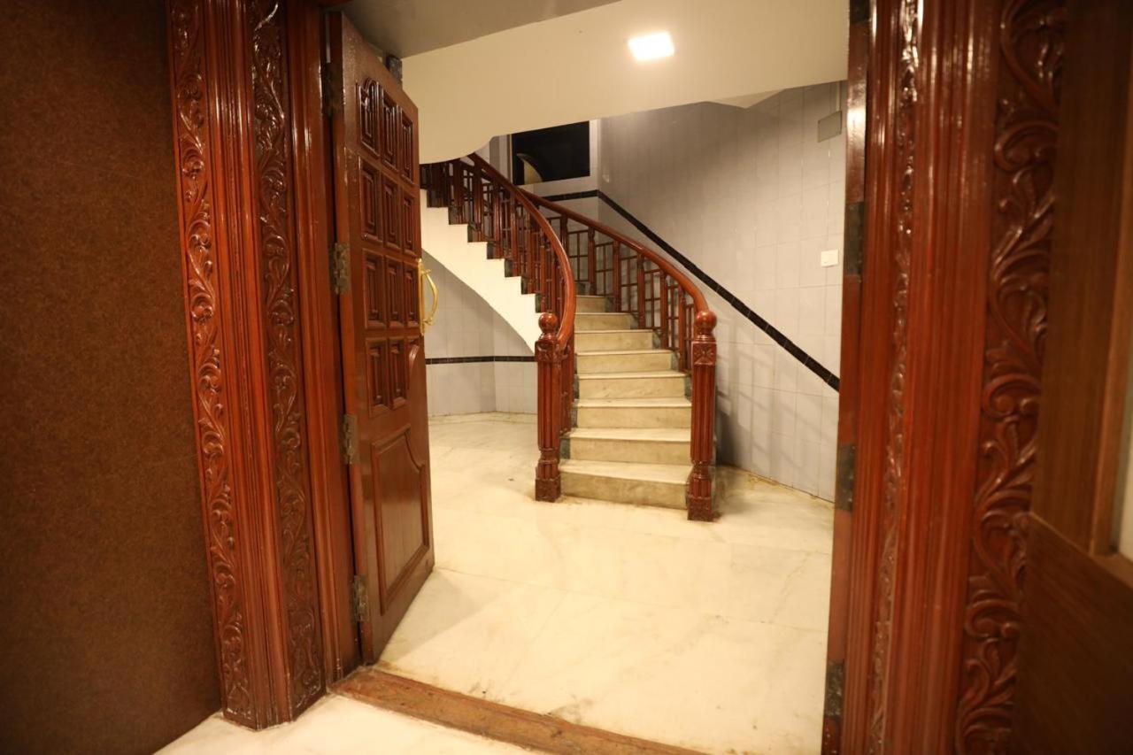 A.R Residency Hotel Chennai Bagian luar foto